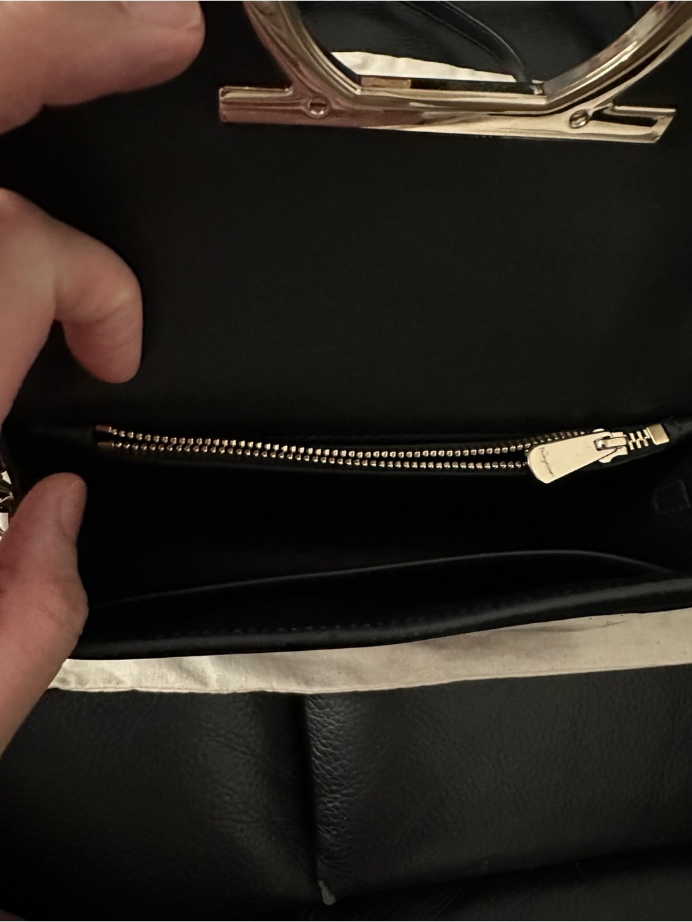 Salvatore Ferragamo Black Patent Vara Gancini Crossbody Bag - Picture 6 of 13